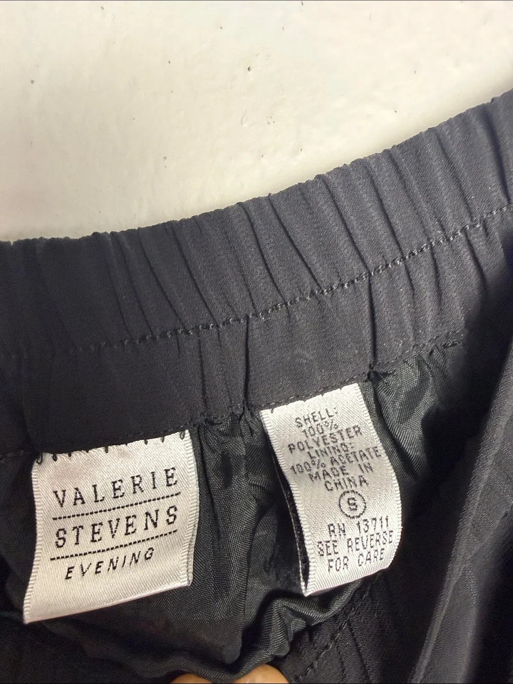 Vintage Valerie Steven’s Black Elastic Waist Midi Skirt